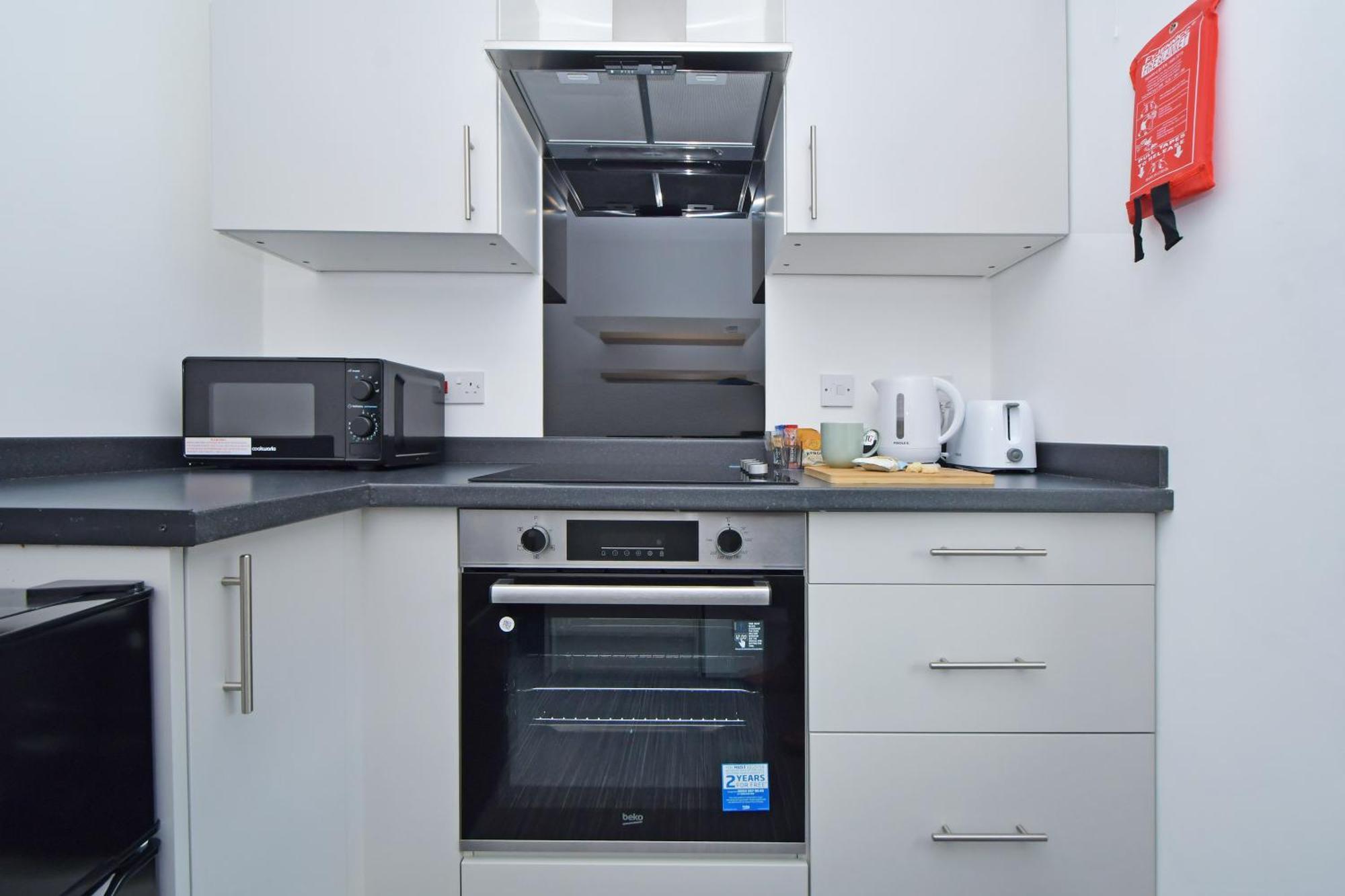 Sapphire Apartments By Yourstays - Luxury 2 Bedroom Apartments In Кру Экстерьер фото
