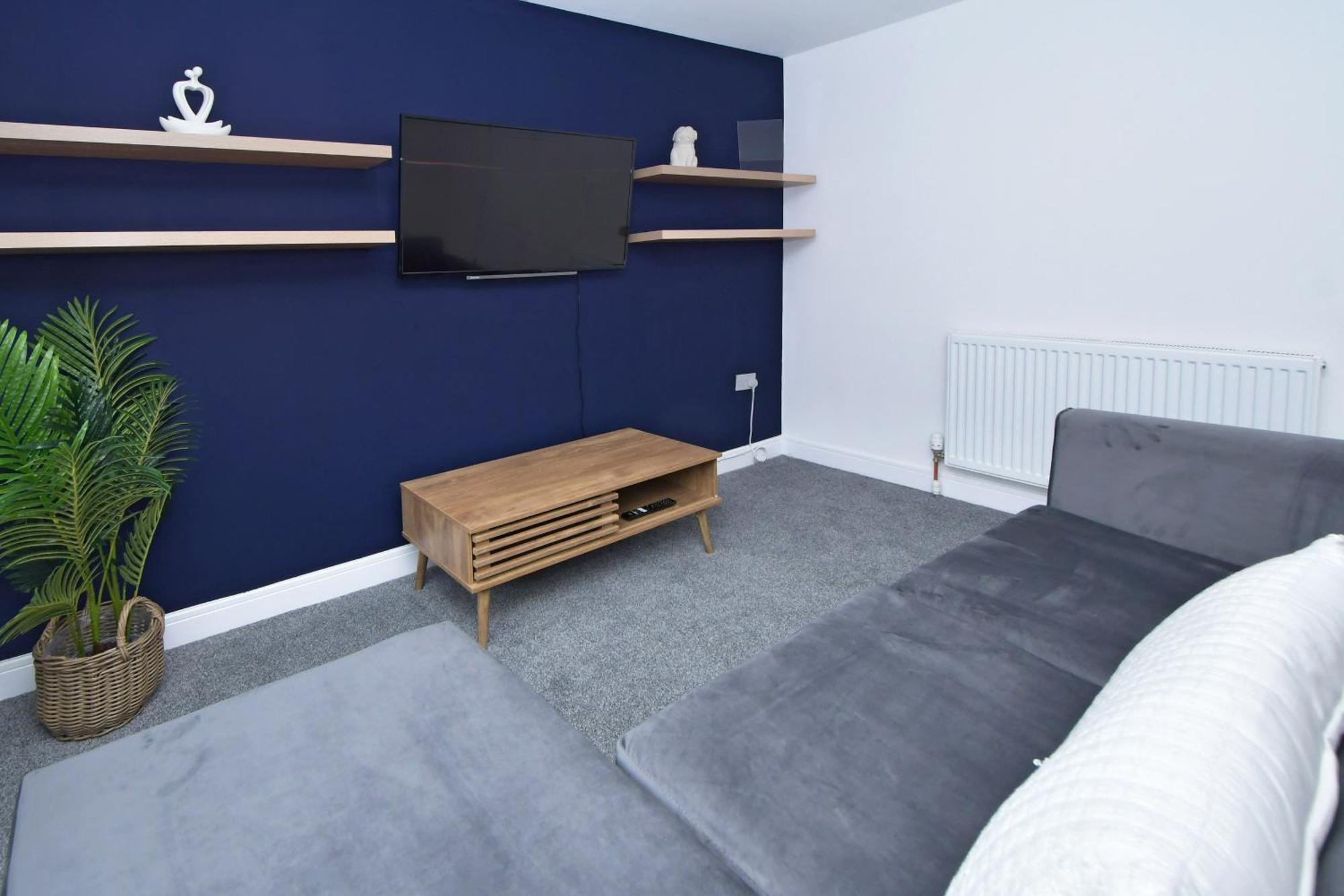 Sapphire Apartments By Yourstays - Luxury 2 Bedroom Apartments In Кру Экстерьер фото