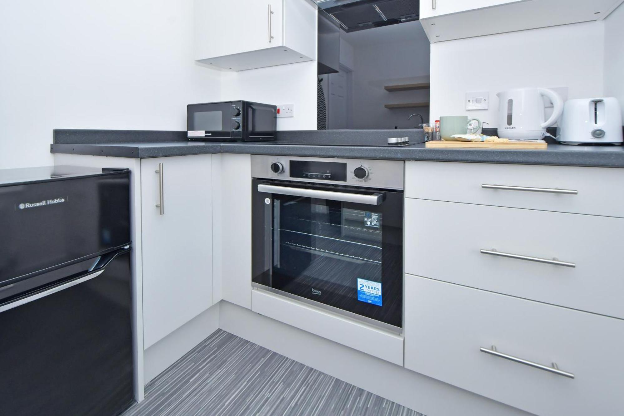 Sapphire Apartments By Yourstays - Luxury 2 Bedroom Apartments In Кру Экстерьер фото