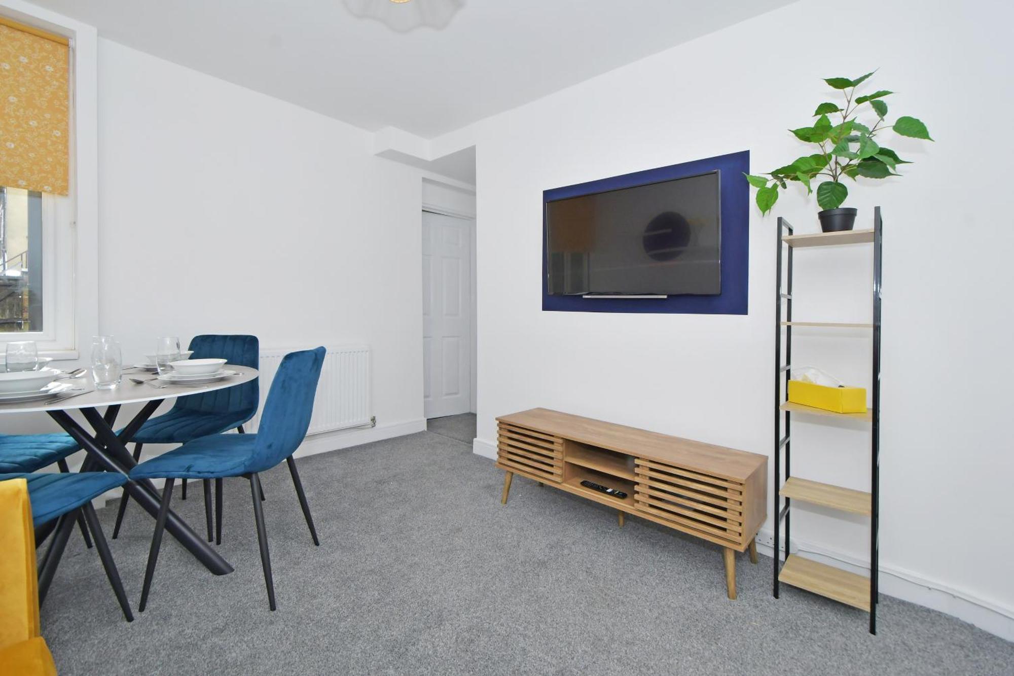 Sapphire Apartments By Yourstays - Luxury 2 Bedroom Apartments In Кру Экстерьер фото