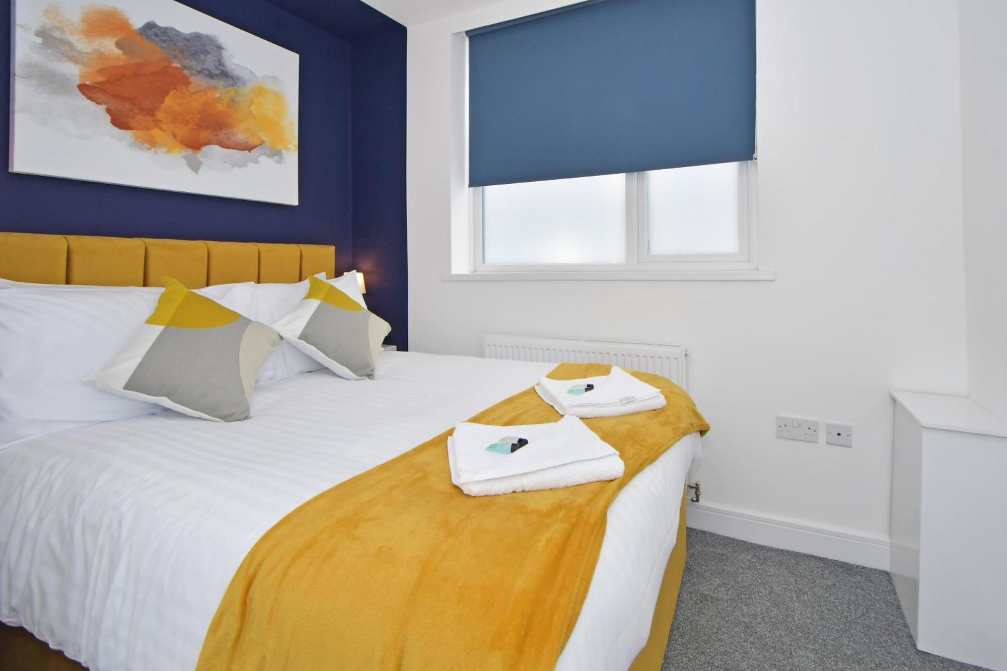 Sapphire Apartments By Yourstays - Luxury 2 Bedroom Apartments In Кру Экстерьер фото